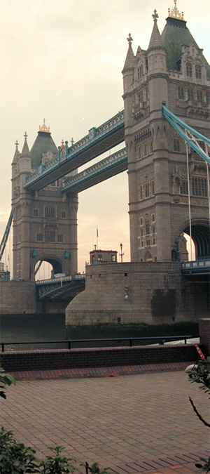 towerbridge (82K)