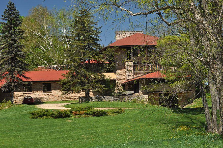 taliesin-hillside00.jpg 253.9 KB